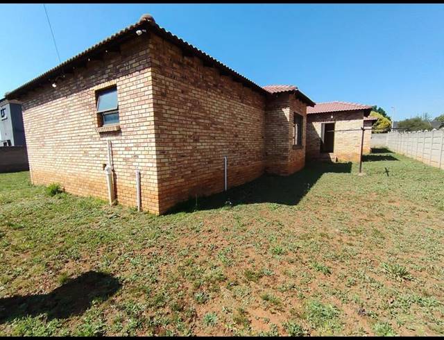 4 BEDROOM HOUSE FOR SALE IN VAALPARK